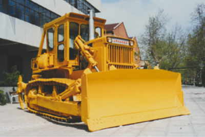 太阳GG推土机累计销量突破2000台；被国家经贸部批准为收支口自营权企业。